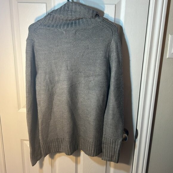 Size medium Banana Republic wool blend gray knit cowl neck pull over sweater - Picture 4 of 5